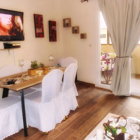 Melina Bay House * بيليكاس
